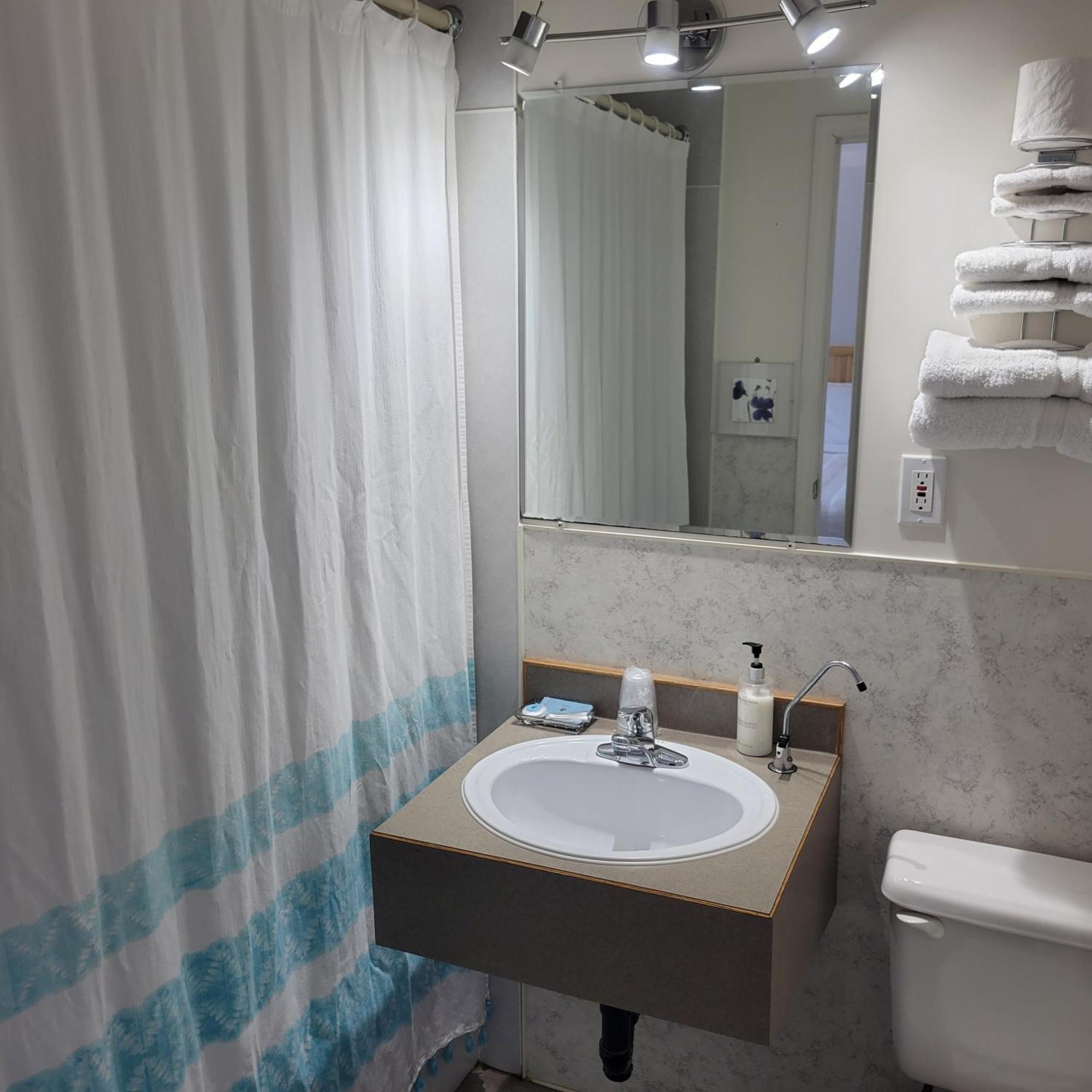 Quest Motel Whitewood Pokoj fotografie