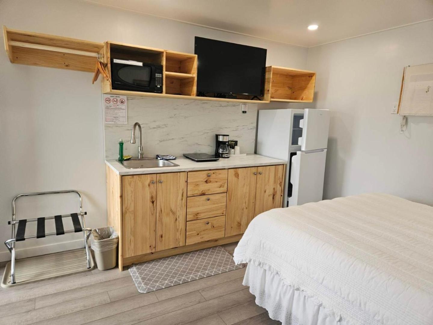 Quest Motel Whitewood Exteriér fotografie